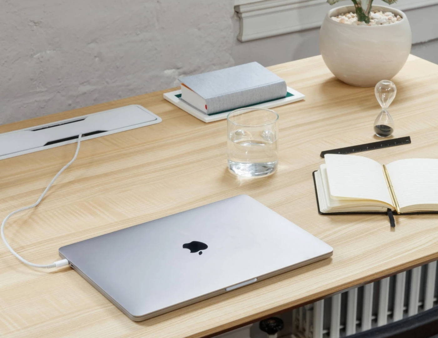 How to Find the Best Home Office Desk for Your Space