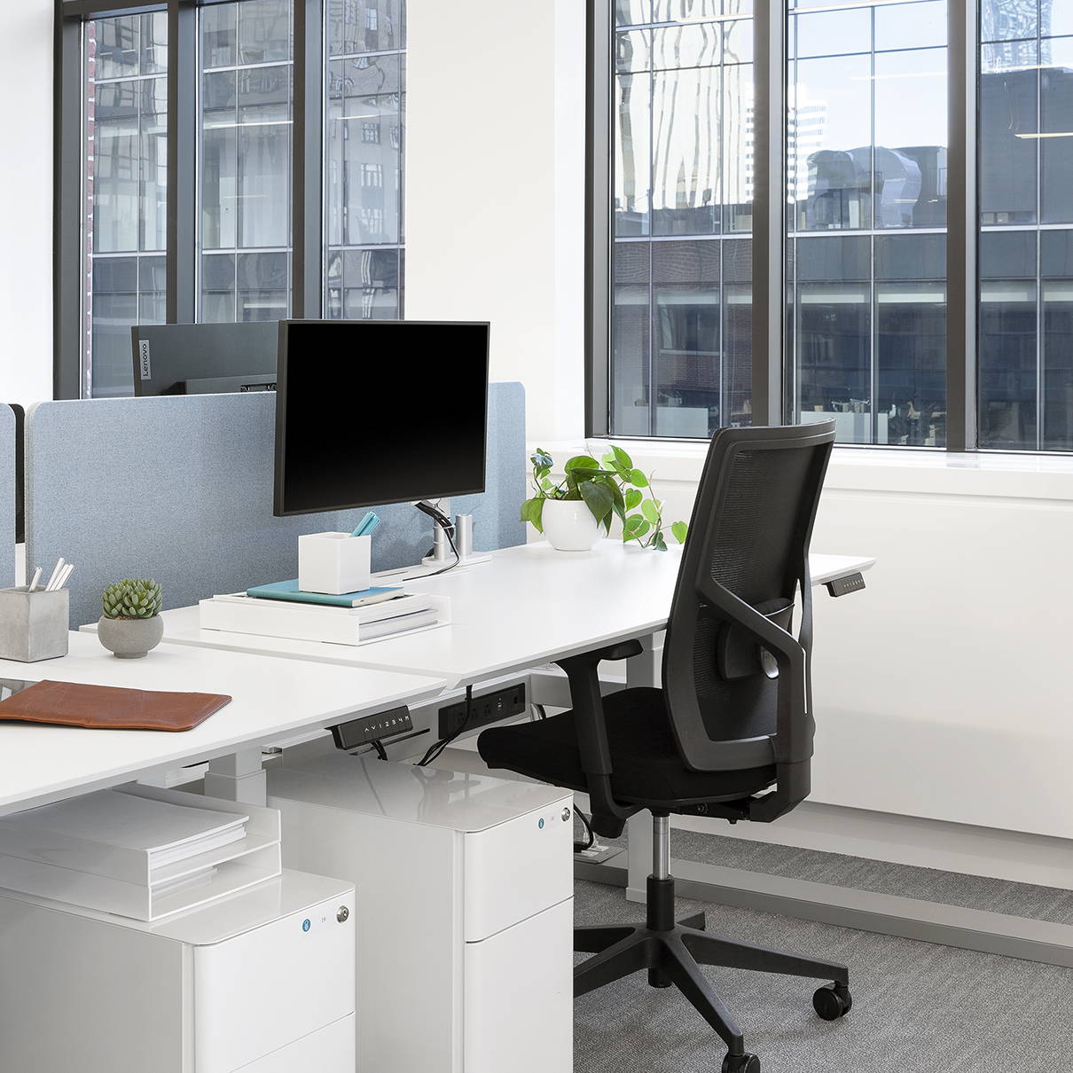 The Ergonomic Benefits of Using a Monitor Arm